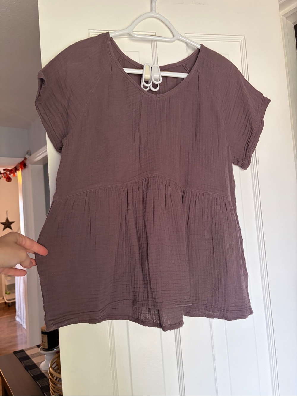 Maurices Short Sleeve Peasant blouse in Mauve